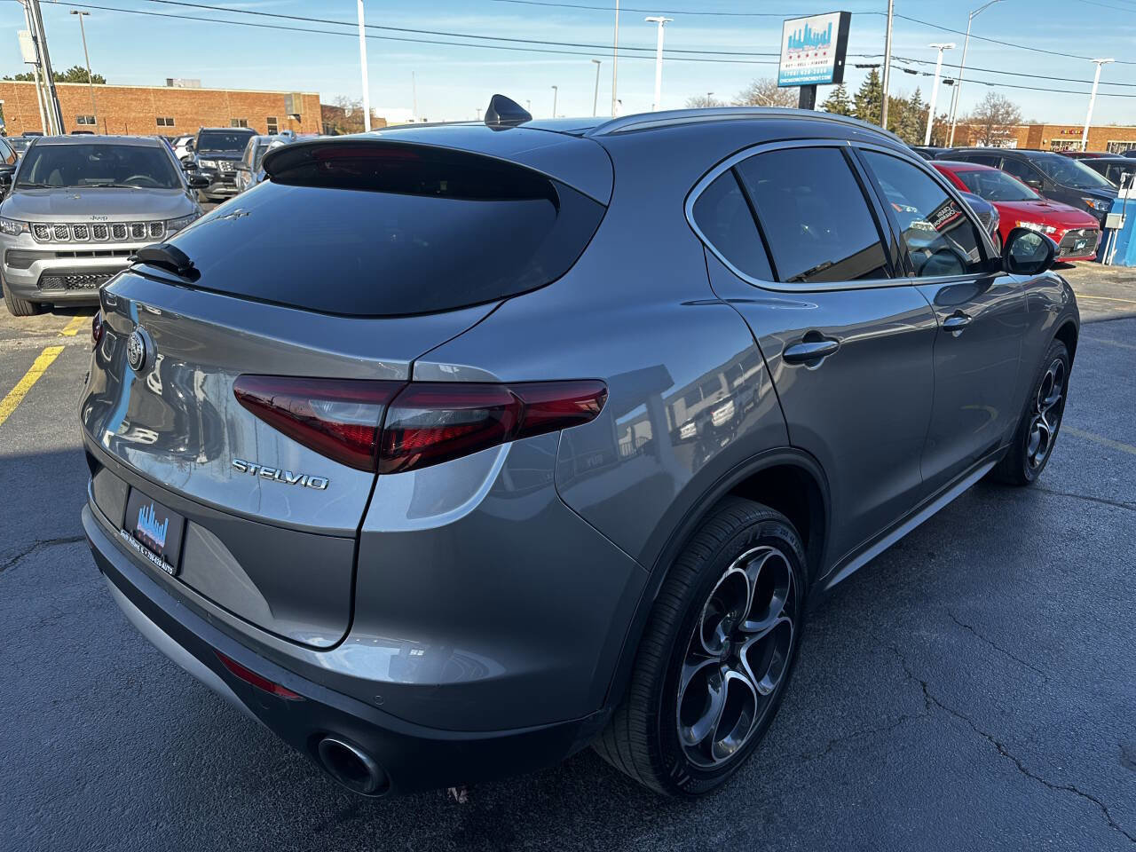 Used 2019 Alfa Romeo Stelvio Ti Lusso w/ Quick Order Package 22X Lusso image 10