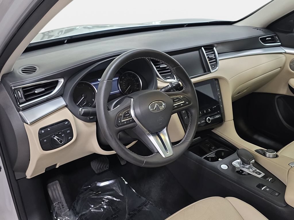Used 2019 INFINITI QX50 Essential w/ Premium Heat Package AWD/4WD image 16