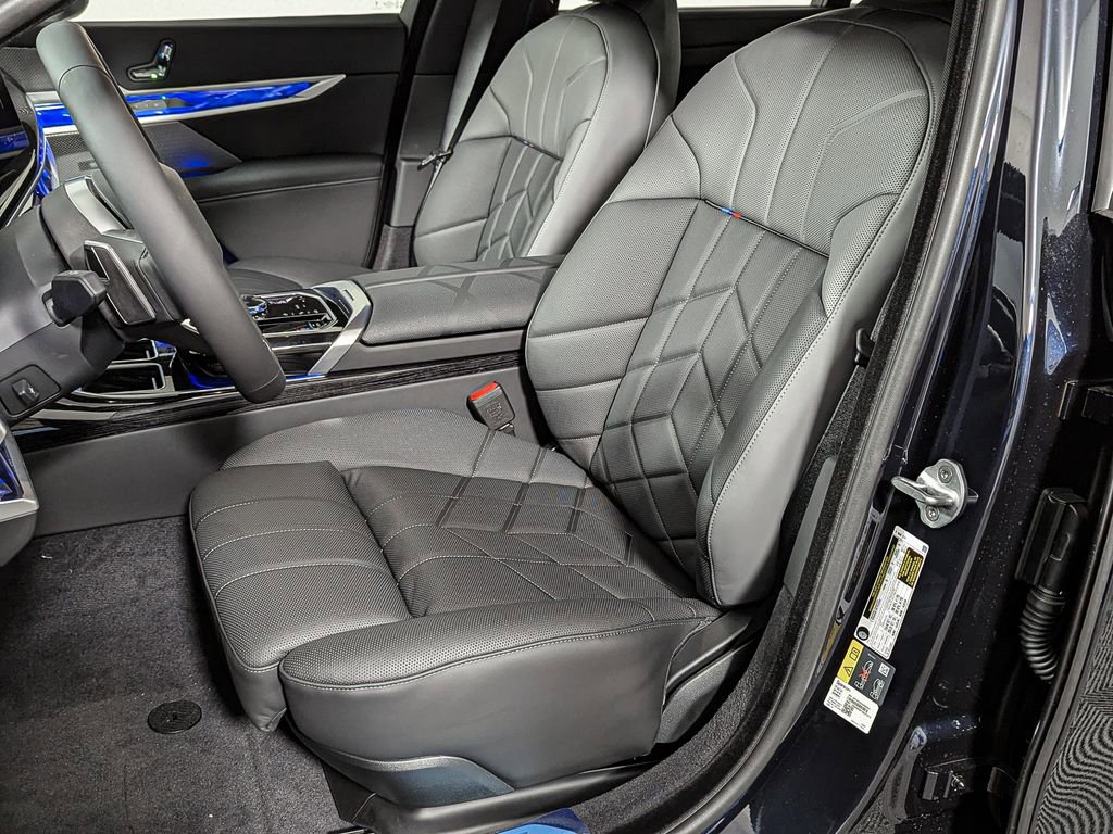 New 2026 BMW i7 xDrive60 image 16