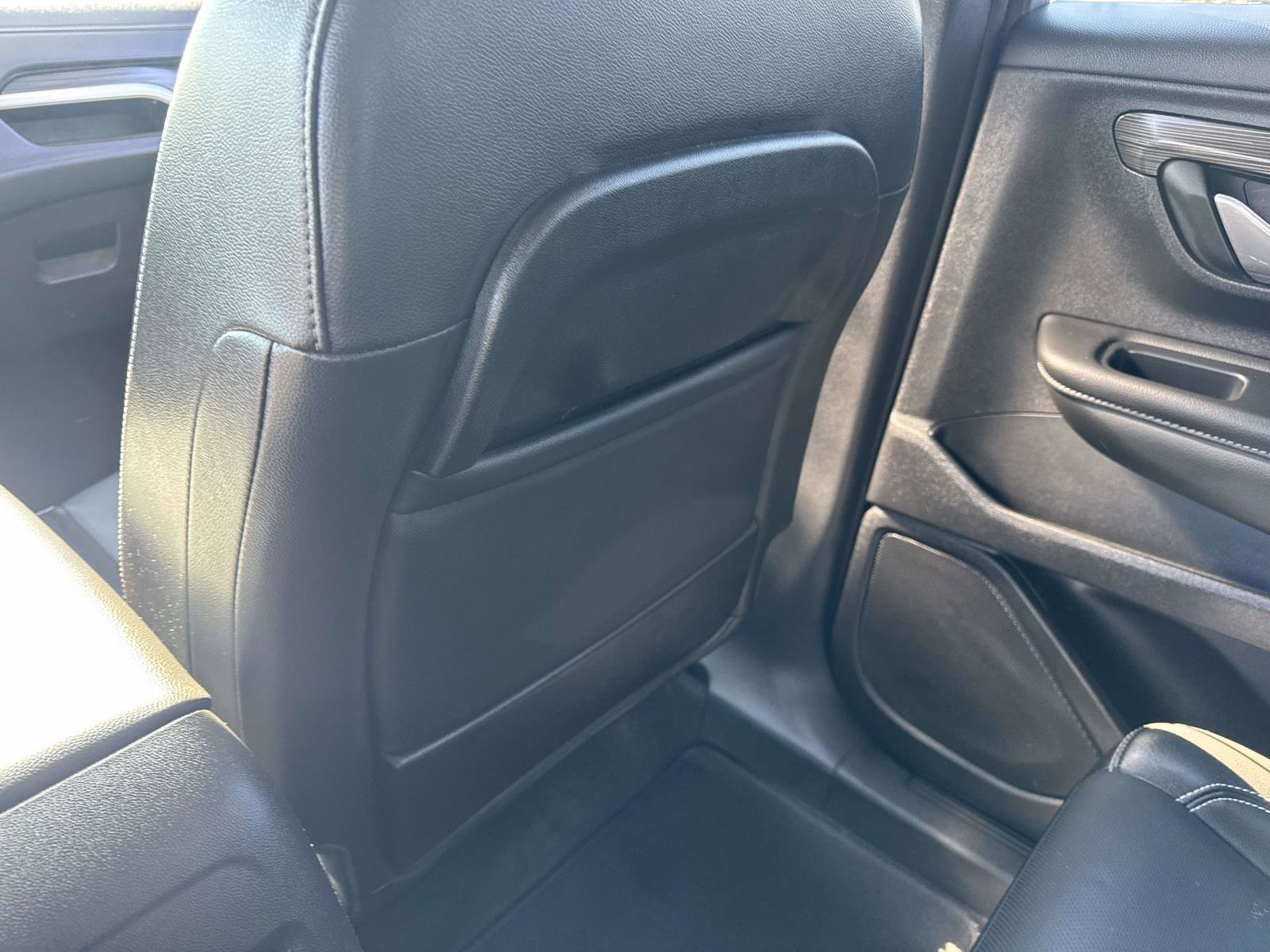 Used 2024 GMC Terrain SLT AWD/4WD image 21