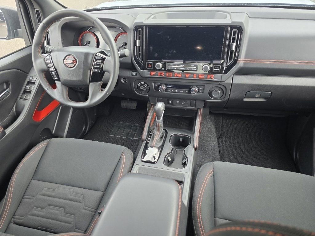 Used 2025 Nissan Frontier PRO-4X AWD/4WD image 17