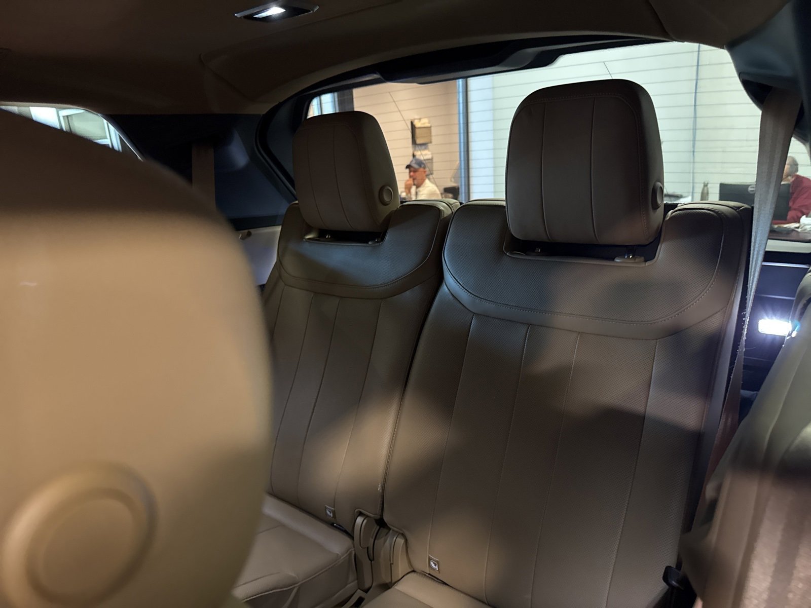 Used 2025 Land Rover Range Rover Long Wheelbase SE image 21