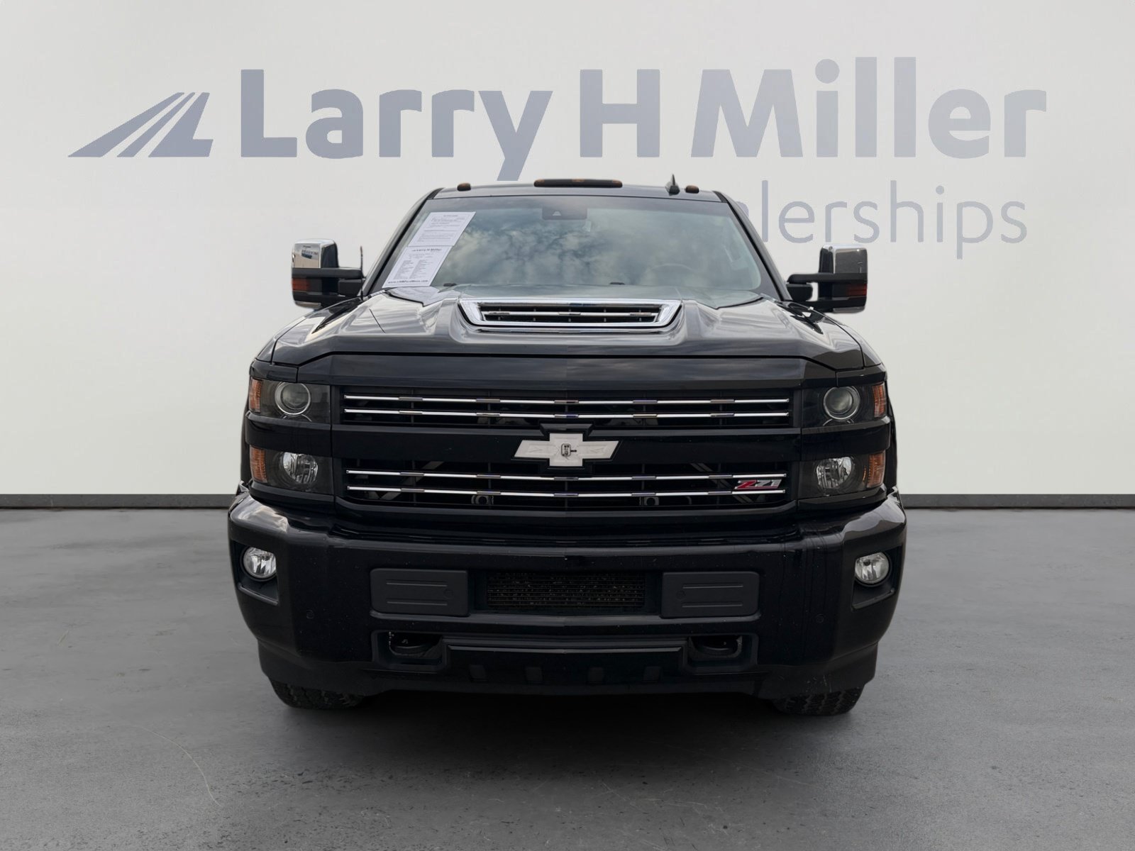 Used 2017 Chevrolet Silverado 3500 LTZ w/ Duramax Plus Package AWD/4WD image 8