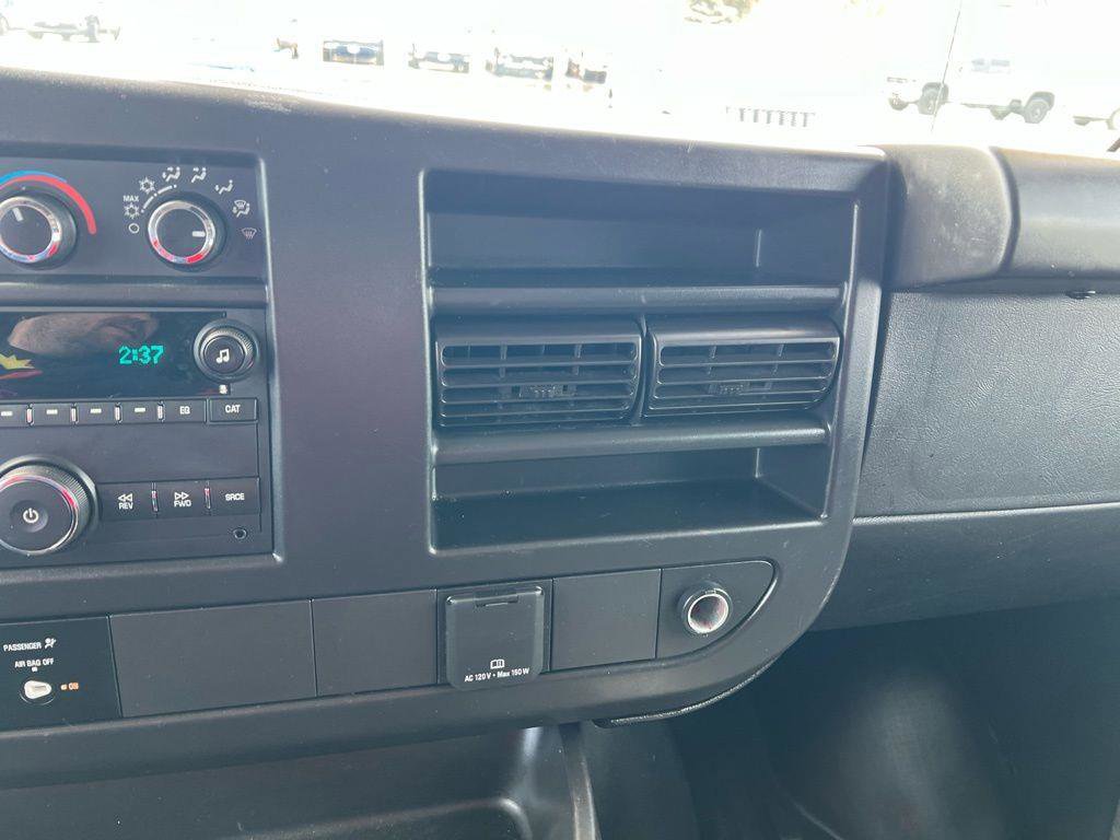Used 2024 Chevrolet Express 2500 w/ Driver Convenience Package image 31