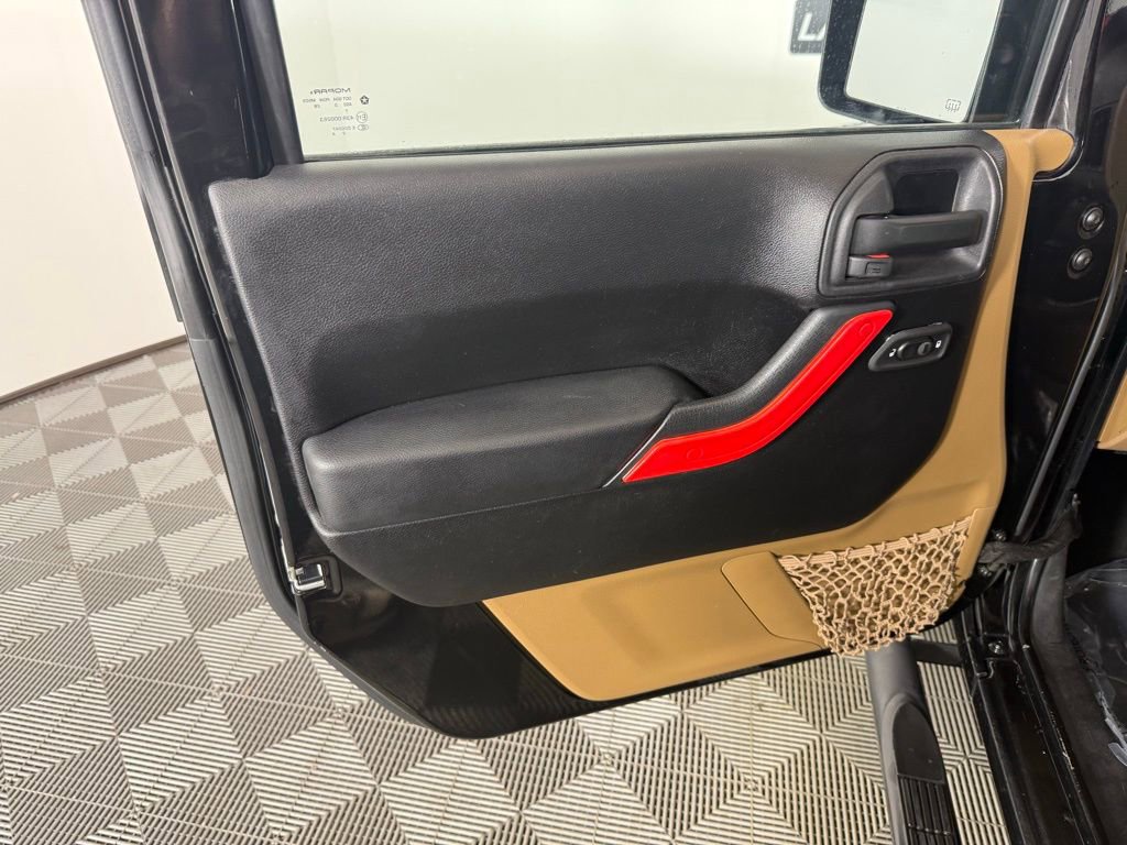 Used 2013 Jeep Wrangler Unlimited Sahara w/ Connectivity Group image 13