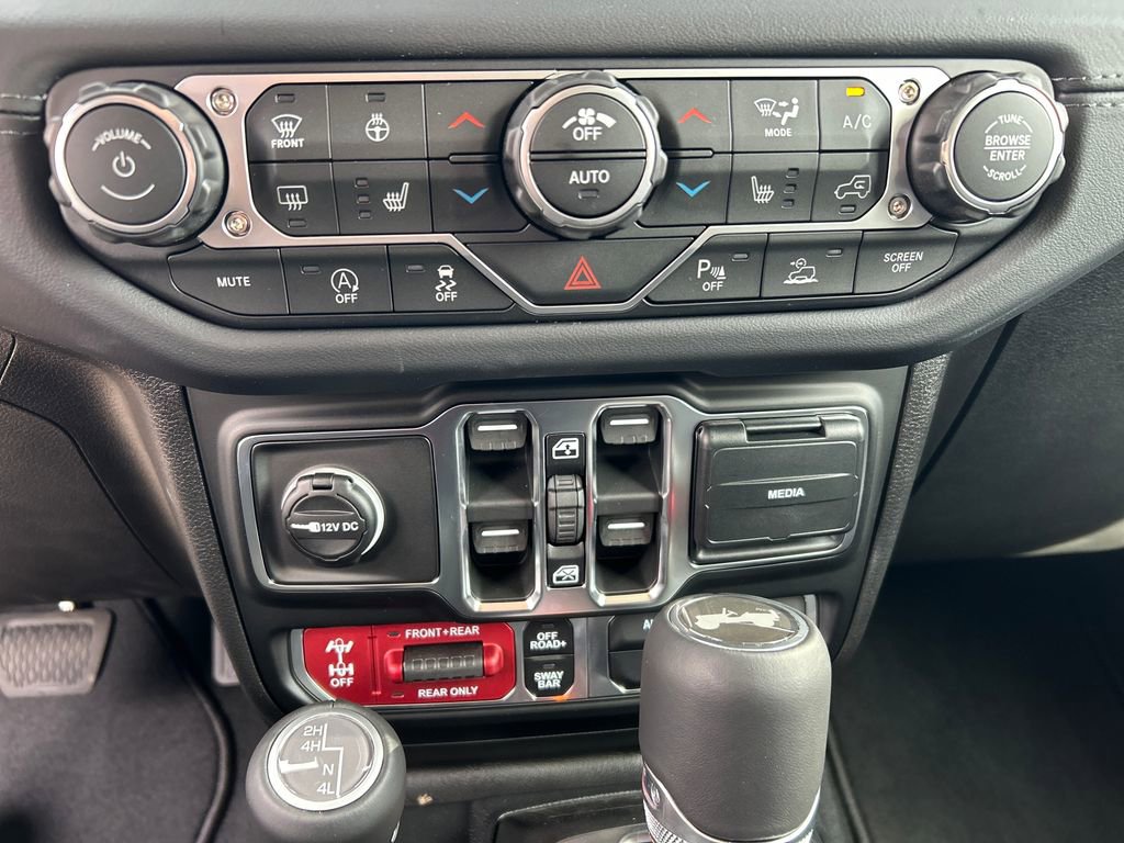 New 2026 Jeep Wrangler Unlimited Rubicon w/ Safety Group AWD/4WD image 33