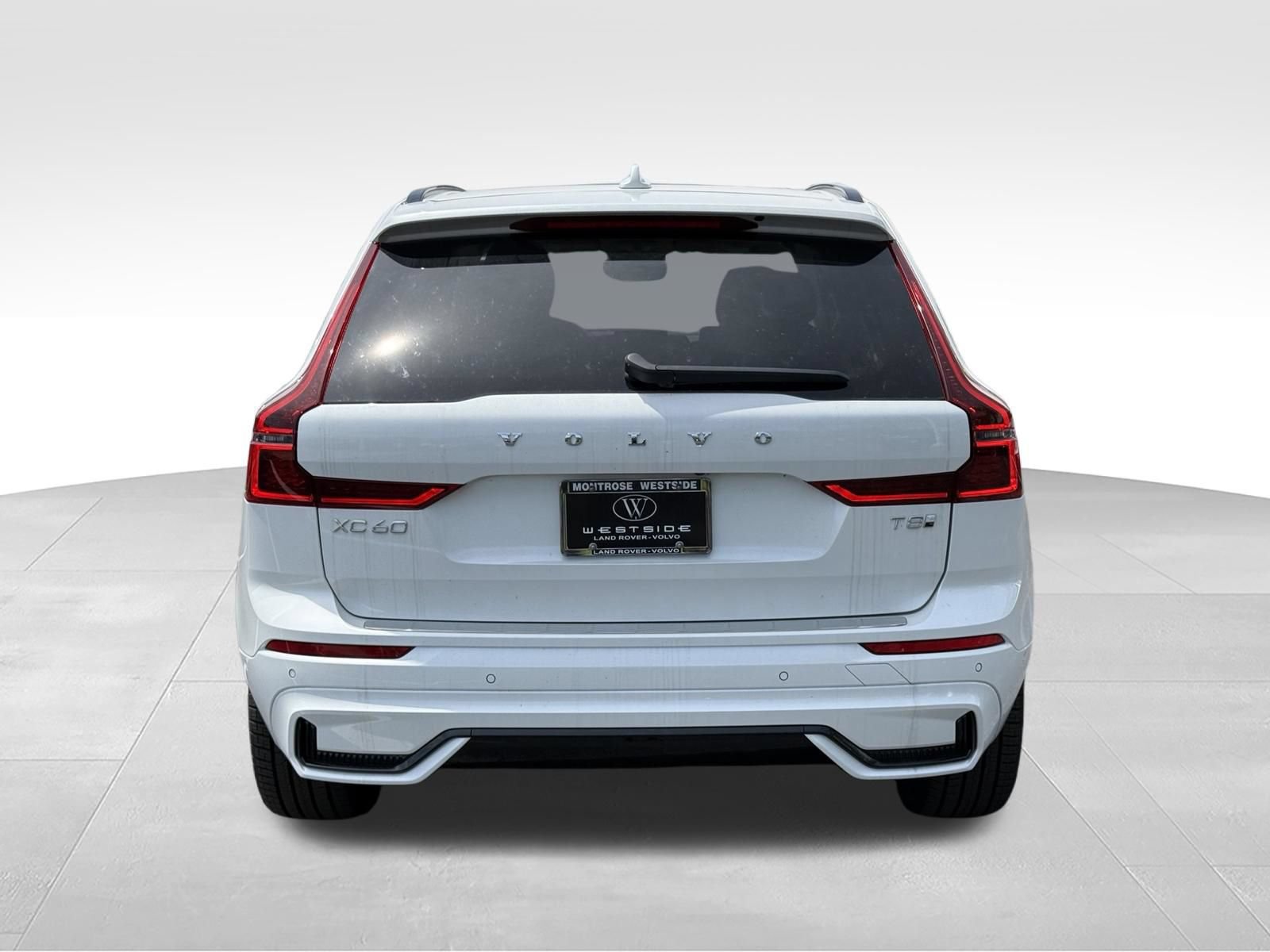New 2026 Volvo XC60 T8 Ultra w/ Protection Package Premier AWD/4WD image 4