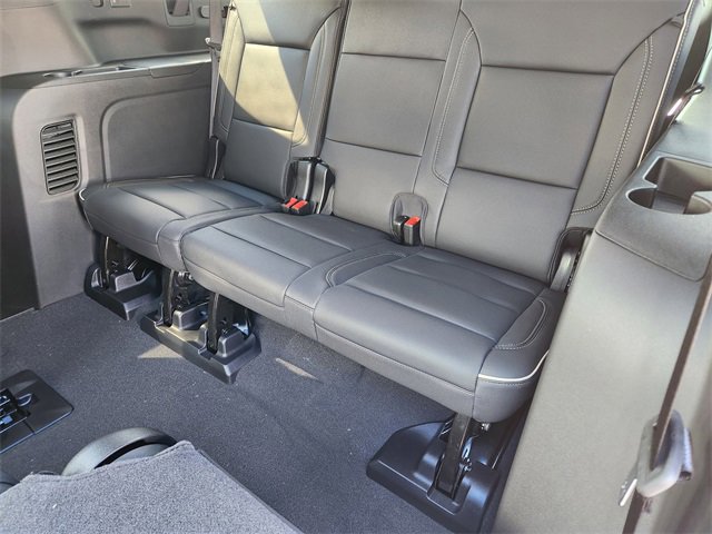New 2026 Chevrolet Suburban Premier image 21