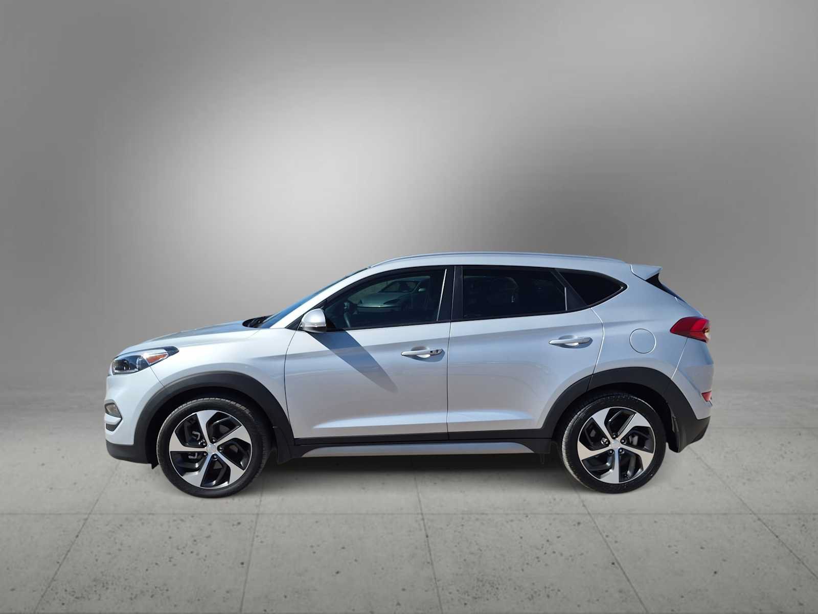 Used 2017 Hyundai Tucson Sport FWD image 5