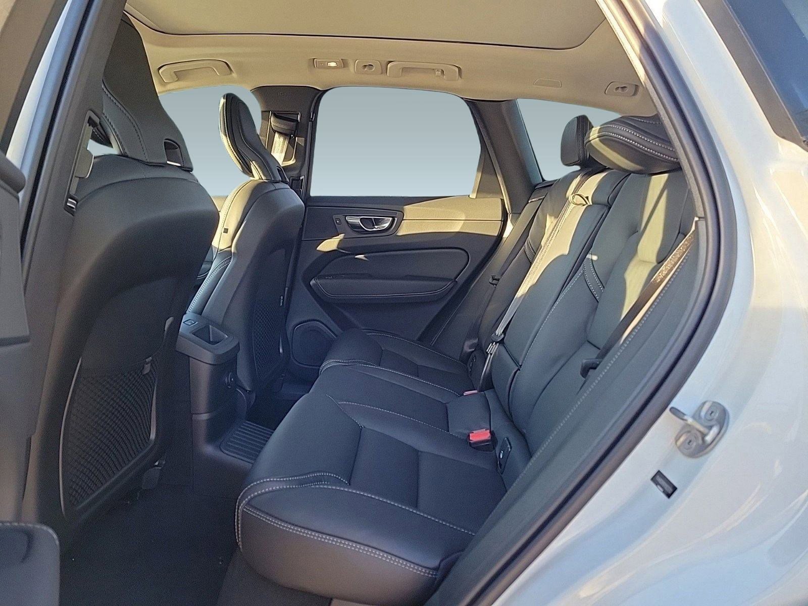 New 2024 Volvo XC60 T8 Ultimate w/ Protection Package Premier image 14