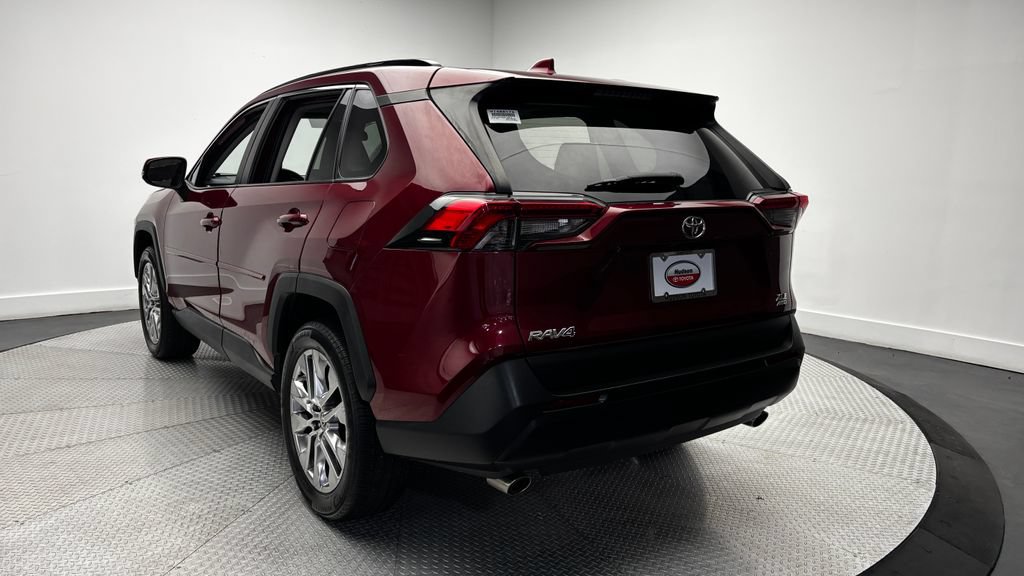 Used 2021 Toyota RAV4 XLE Premium AWD/4WD image 33