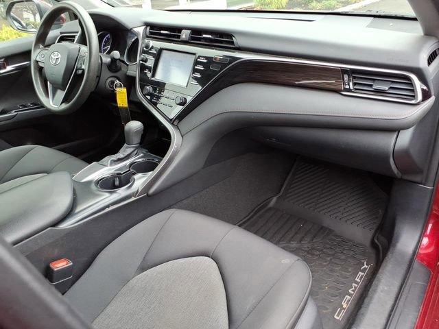 Used 2019 Toyota Camry LE FWD image 9