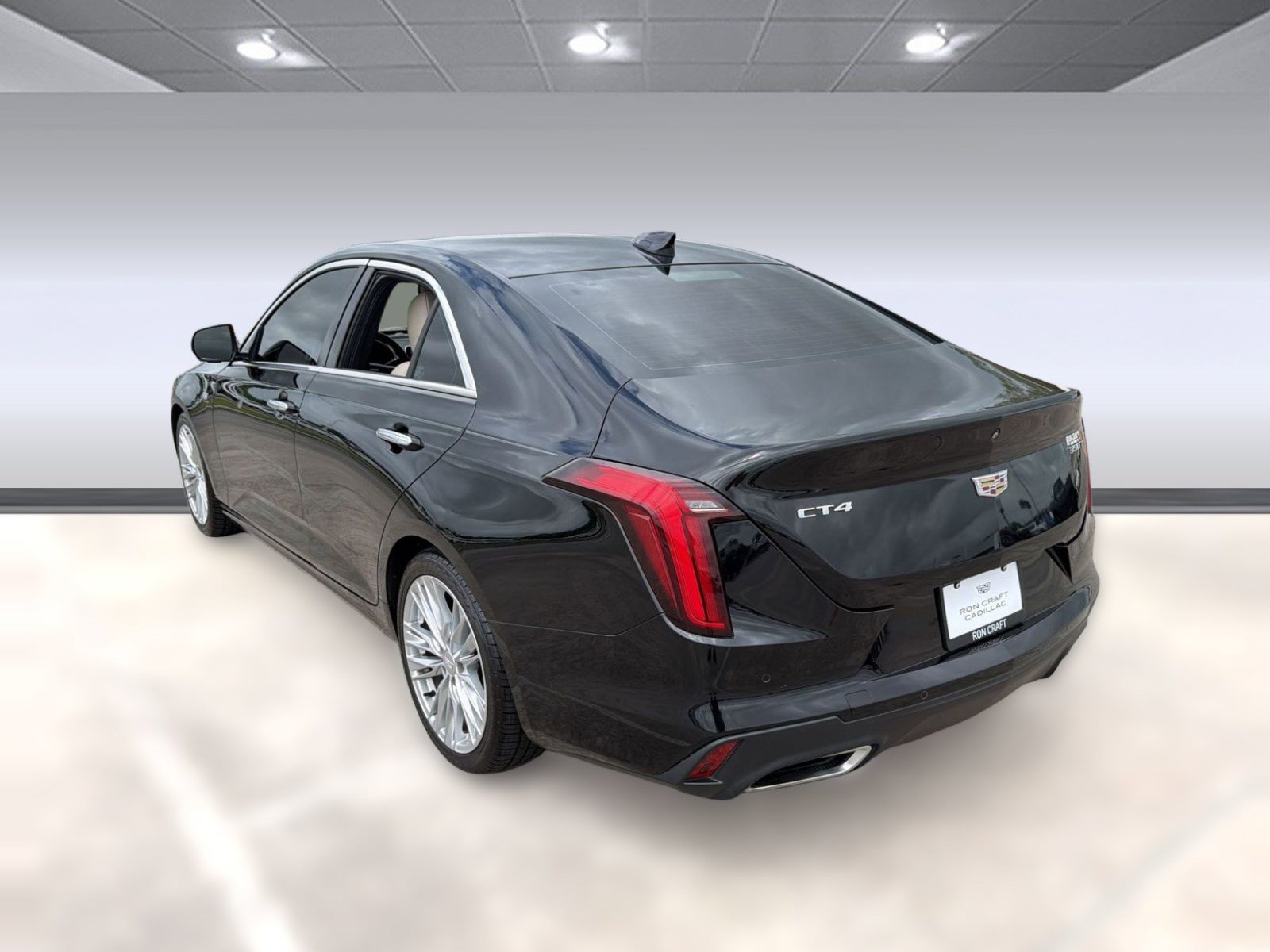 Used 2021 Cadillac CT4 Premium Luxury image 3