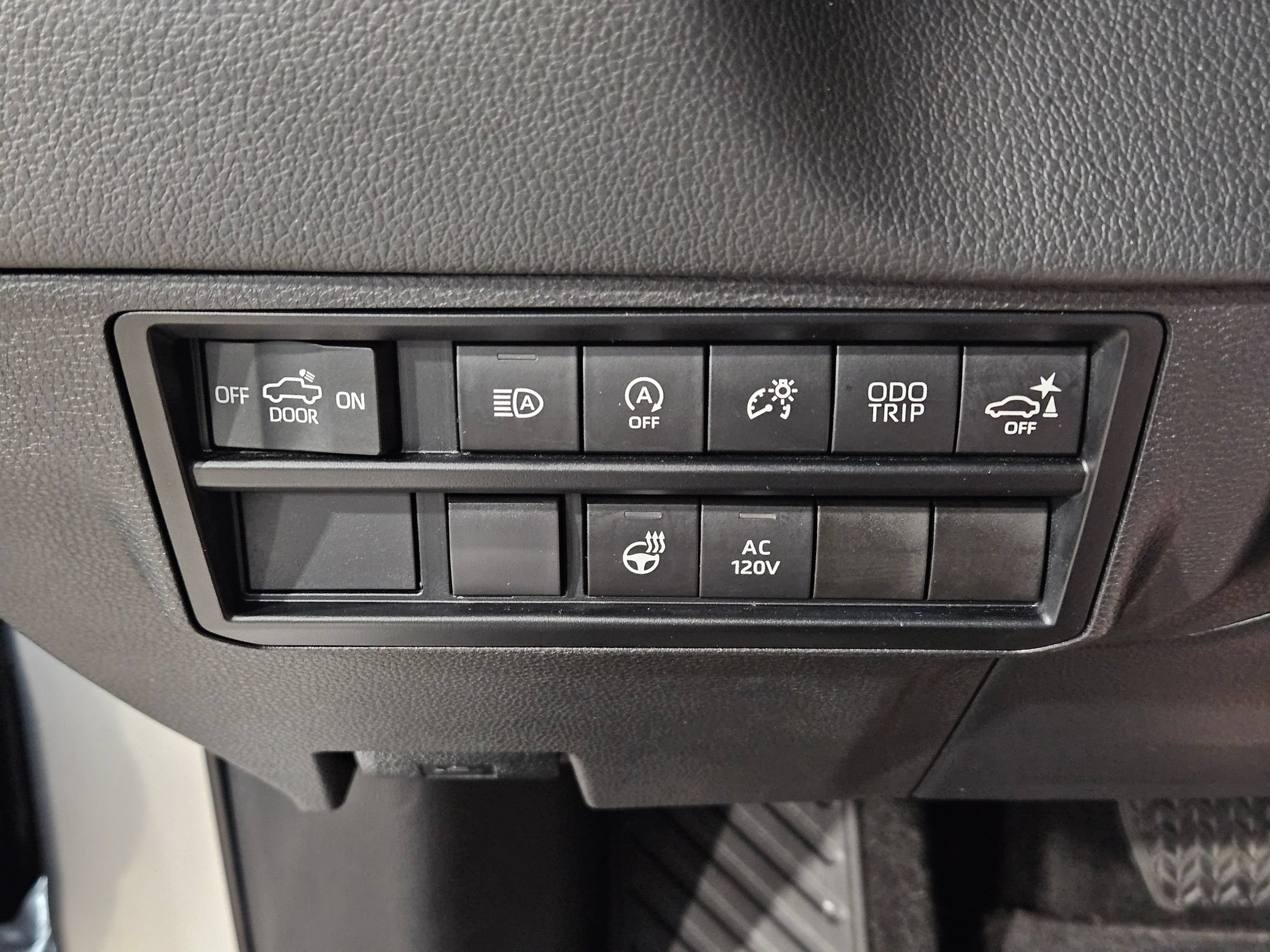Used 2024 Toyota Tundra Limited AWD/4WD image 26