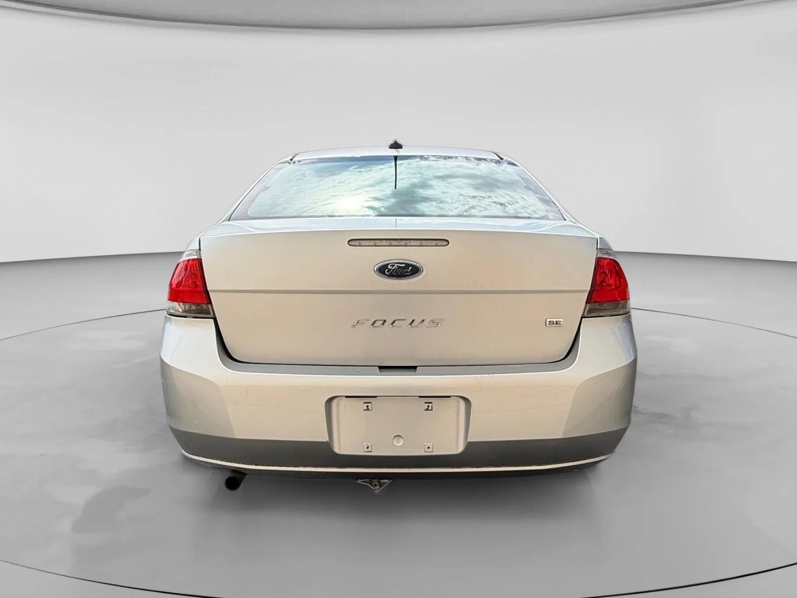 Used 2011 Ford Focus SE FWD image 4