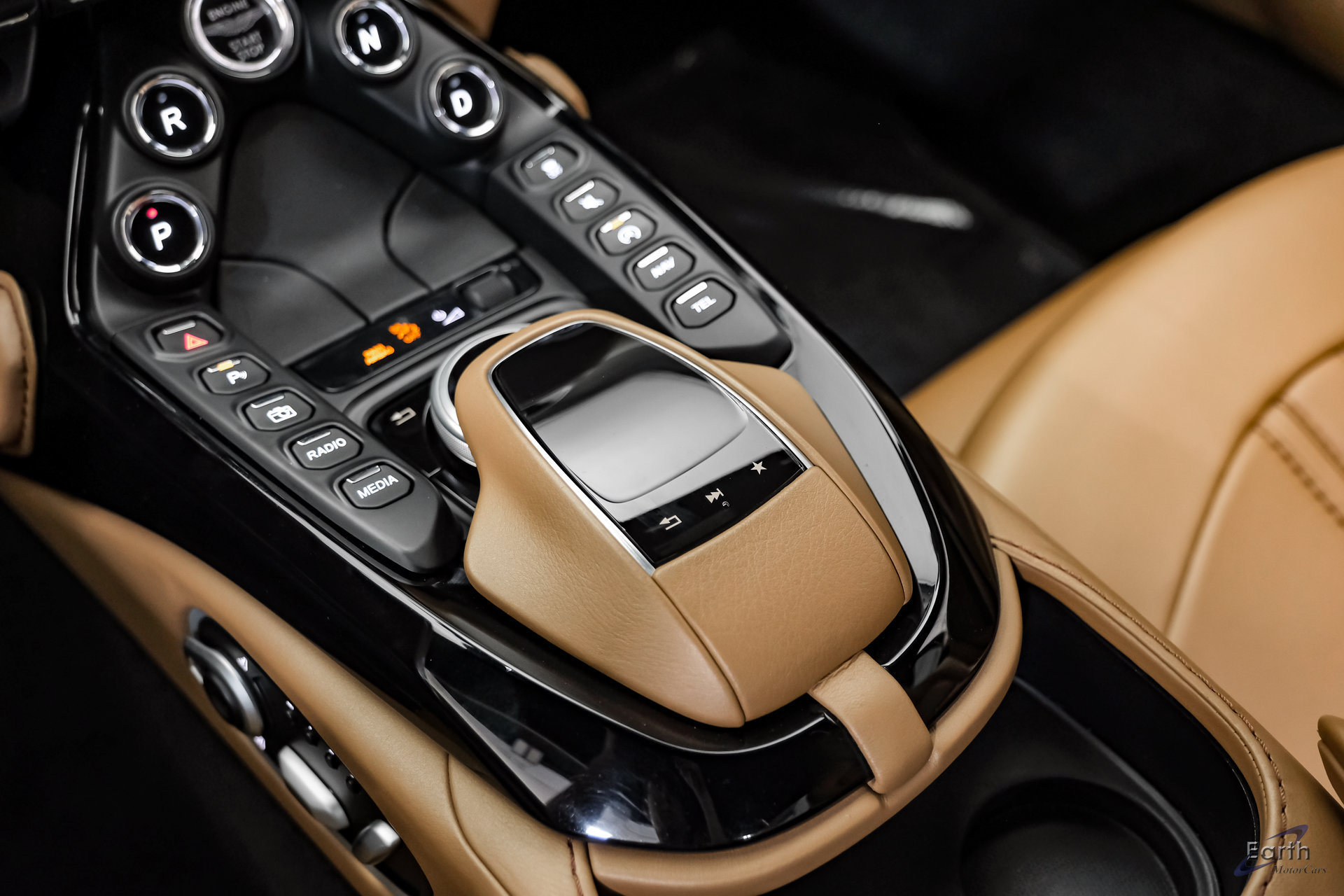 Used 2020 Aston Martin V8 Vantage Coupe RWD image 61