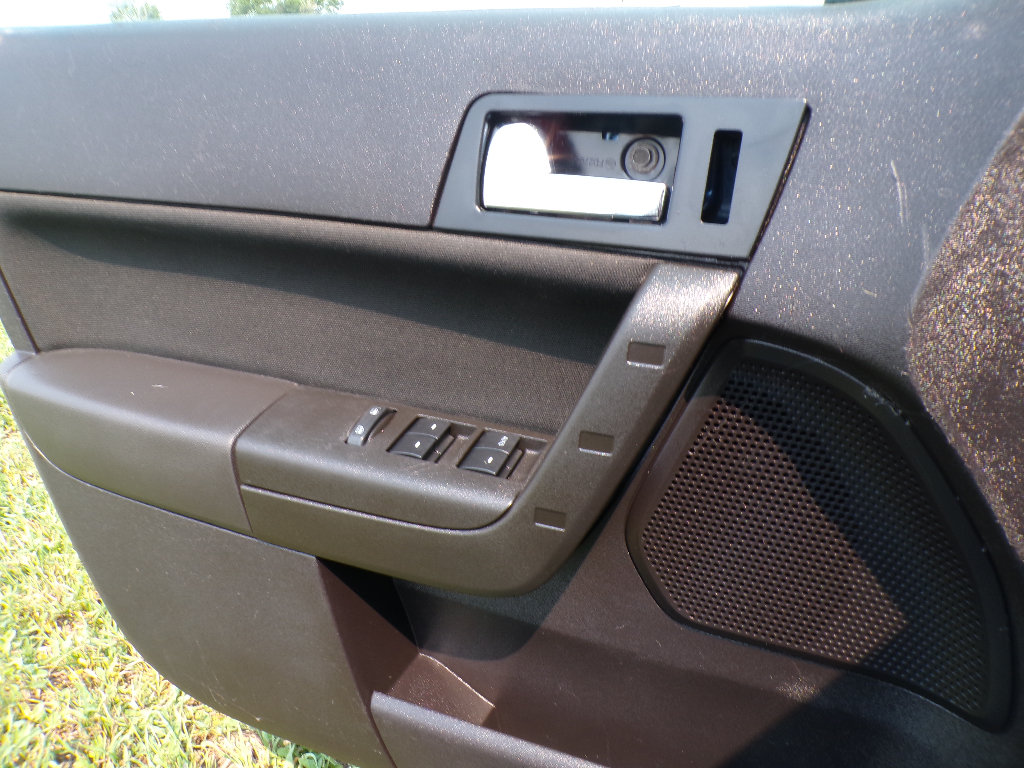 Used 2008 Ford Focus SE FWD image 11