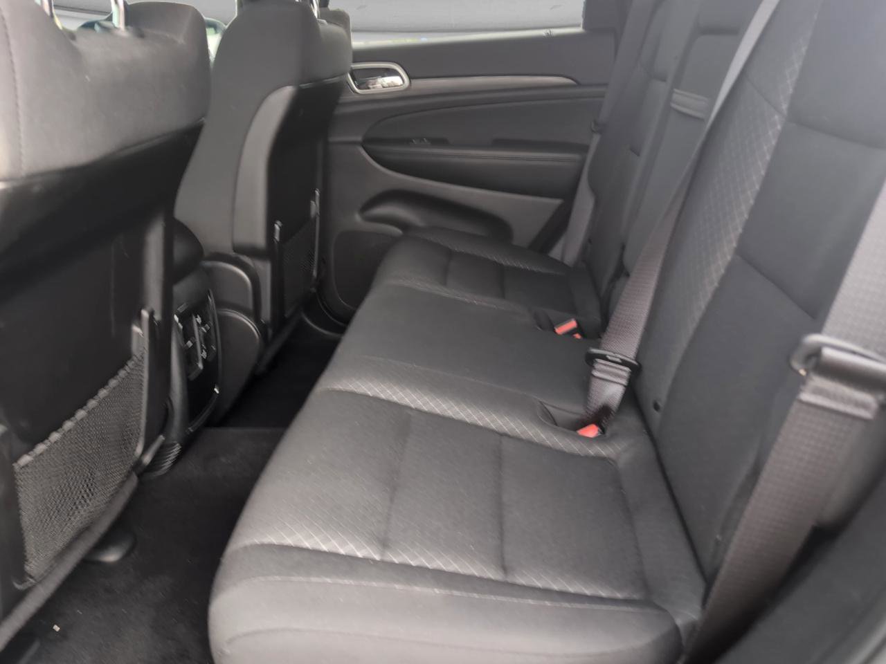 Used 2019 Jeep Grand Cherokee Laredo w/ 18" Wheel & 8.4" Radio Group AWD/4WD image 26