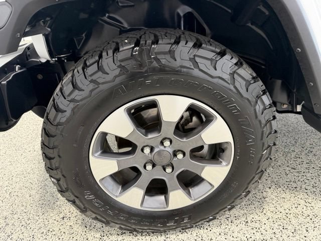 Used 2023 Jeep Wrangler Unlimited Sahara w/ Cold Weather Group AWD/4WD image 32