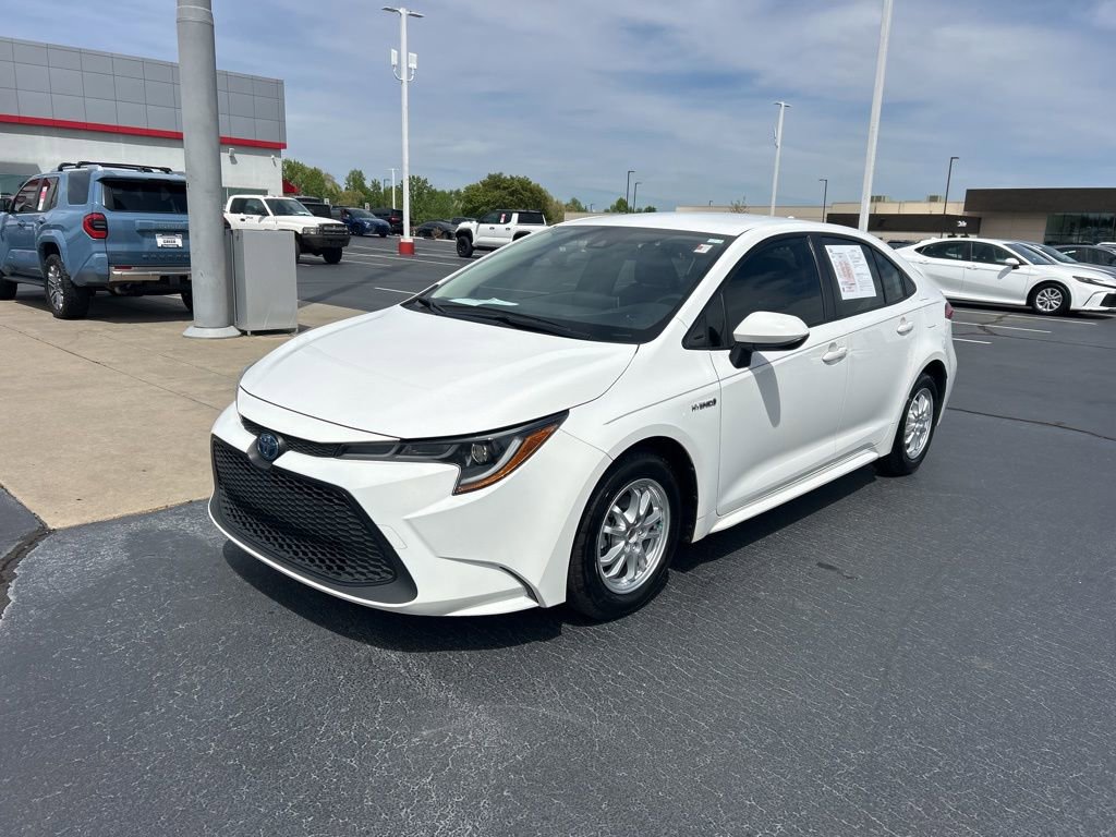 Used 2021 Toyota Corolla LE image 1