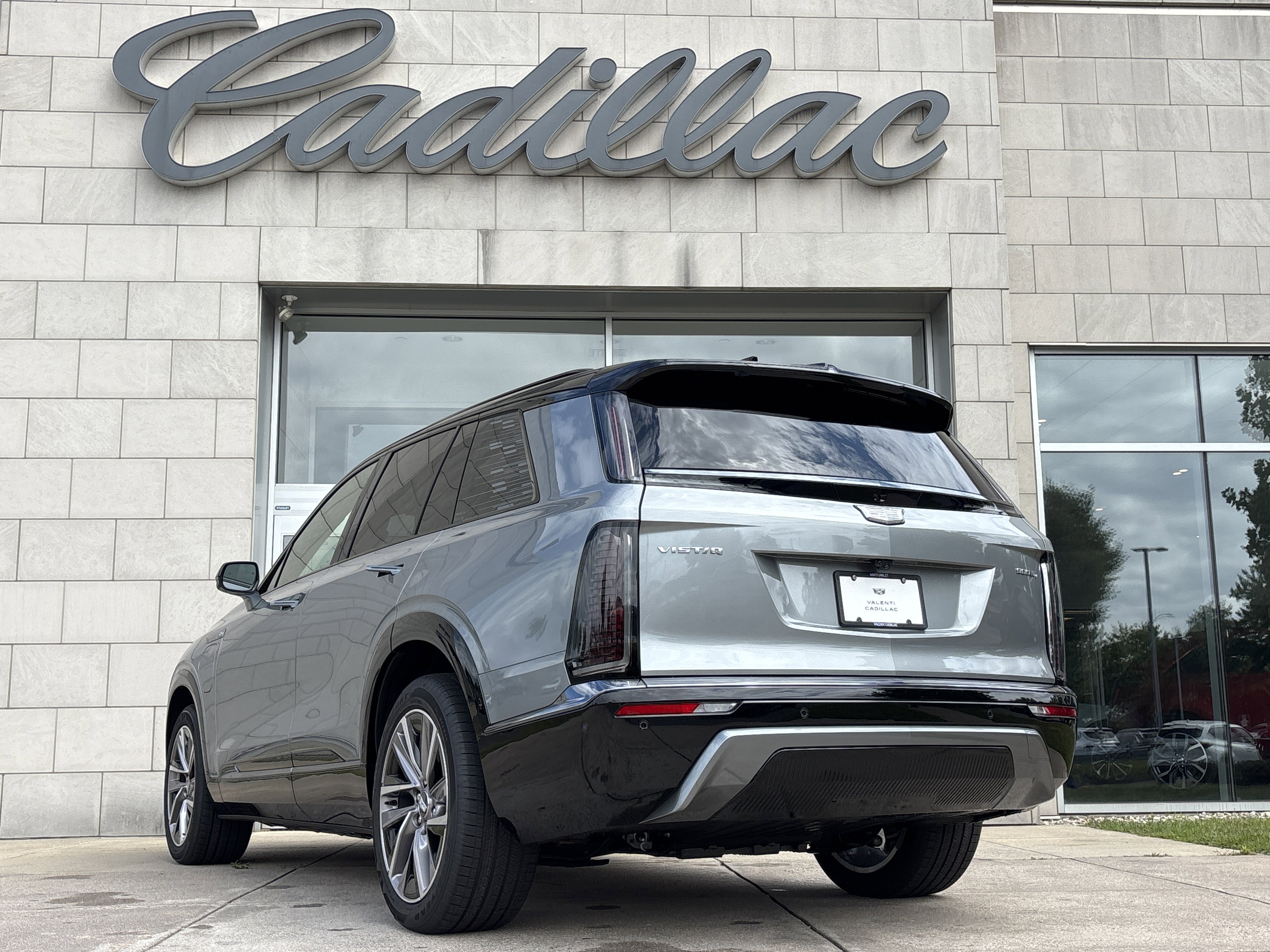 New 2026 Cadillac Vistiq Sport image 8