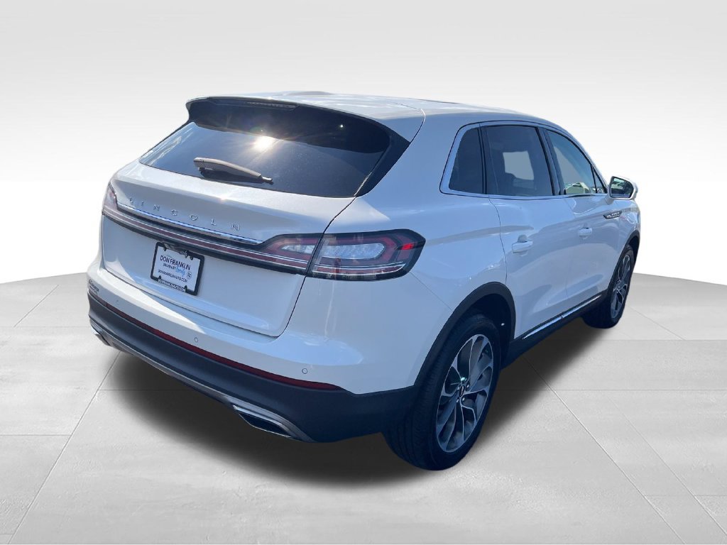Used 2023 Lincoln Nautilus Reserve FWD image 5