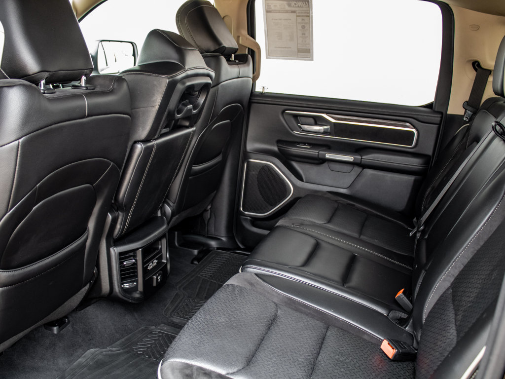 Used 2019 RAM 1500 Laramie AWD/4WD image 30