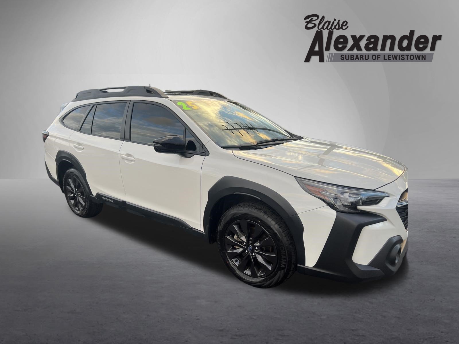Used 2025 Subaru Outback Onyx Edition XT AWD/4WD image 1