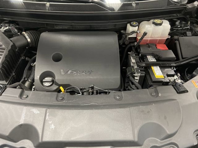 Used 2023 Chevrolet Traverse RS image 40