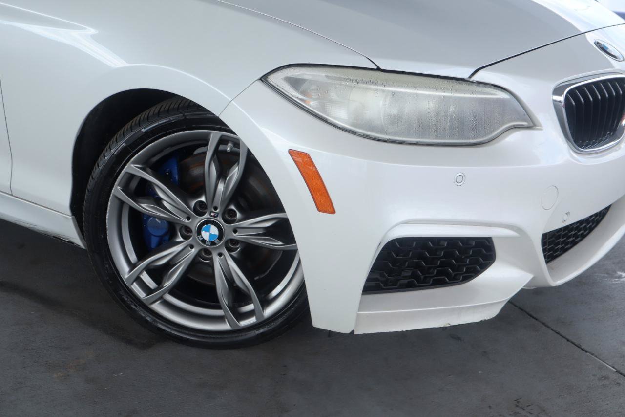 Used 2016 BMW M235i Convertible RWD image 5