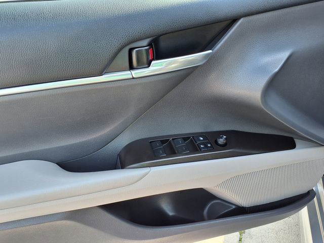 Used 2022 Toyota Camry SE w/ Convenience Package image 29
