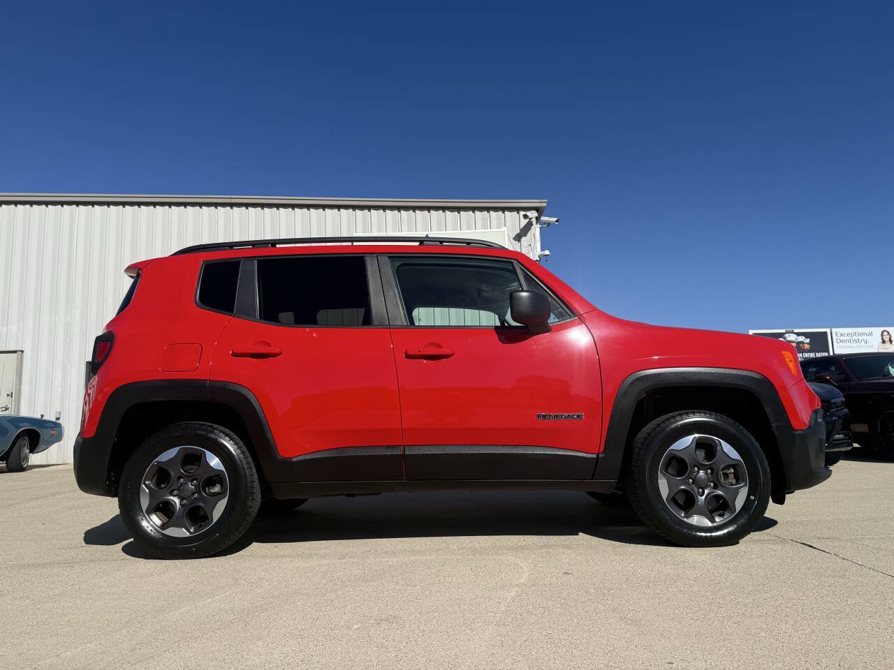 Used 2017 Jeep Renegade Sport w/ Power & Air Group AWD/4WD image 23