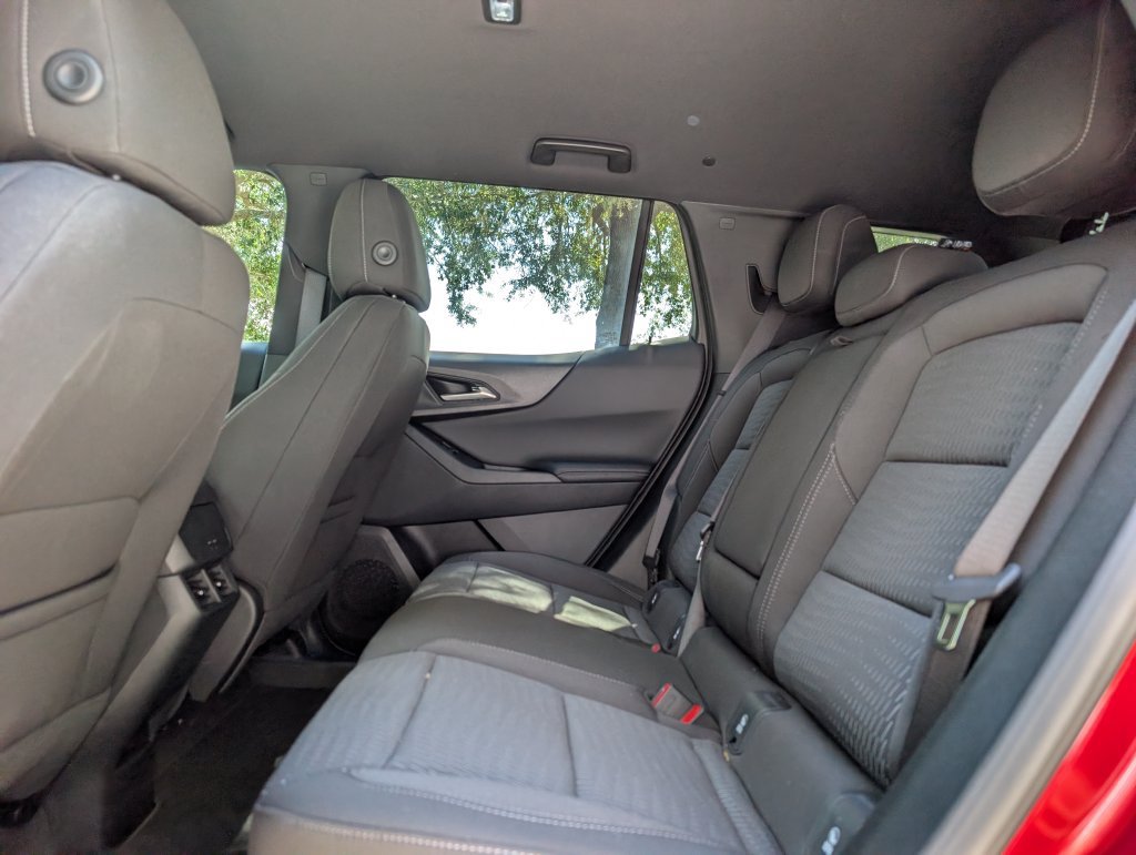 Used 2026 Chevrolet Equinox LT FWD image 18
