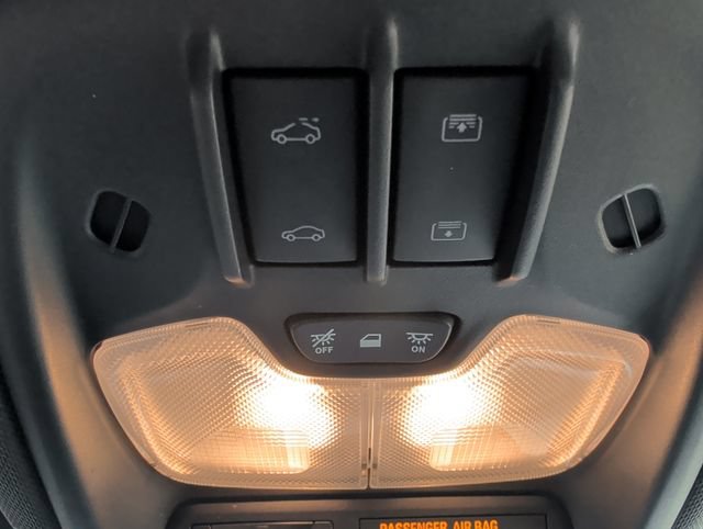 Used 2023 Chevrolet TrailBlazer ACTIV w/ Sun and Liftgate Package FWD image 28