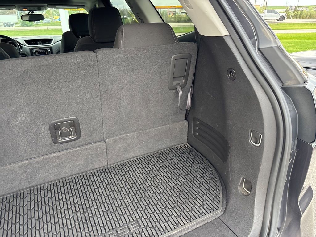 Used 2016 Chevrolet Traverse LT w/ Style and Technology Package AWD/4WD image 8