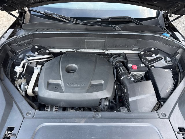 Used 2017 Volvo XC90 T6 Momentum w/ Vision Package AWD/4WD image 27