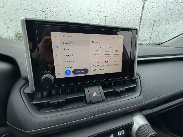Used 2025 Toyota RAV4 XLE w/ Convenience Package FWD image 17