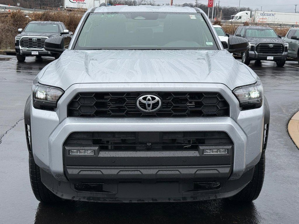 Certified 2025 Toyota 4Runner TRD Off-Road image 9