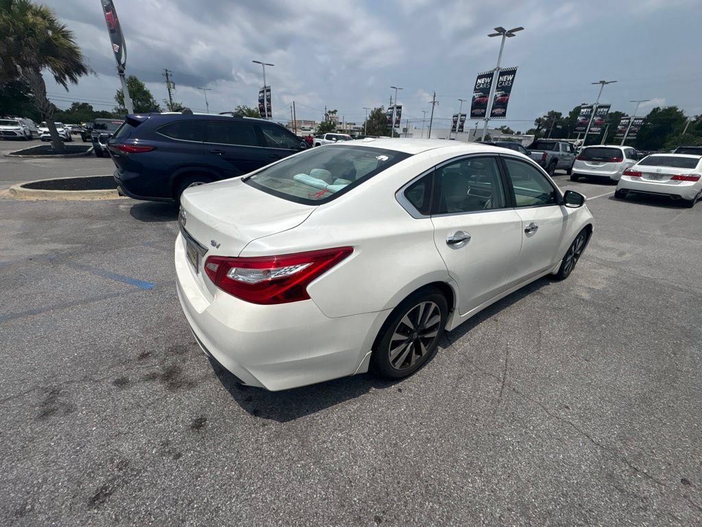 Used 2016 Nissan Altima 2.5 SV w/ Convenience Package FWD image 18