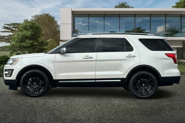 Used 2016 Ford Explorer Platinum AWD/4WD image 7