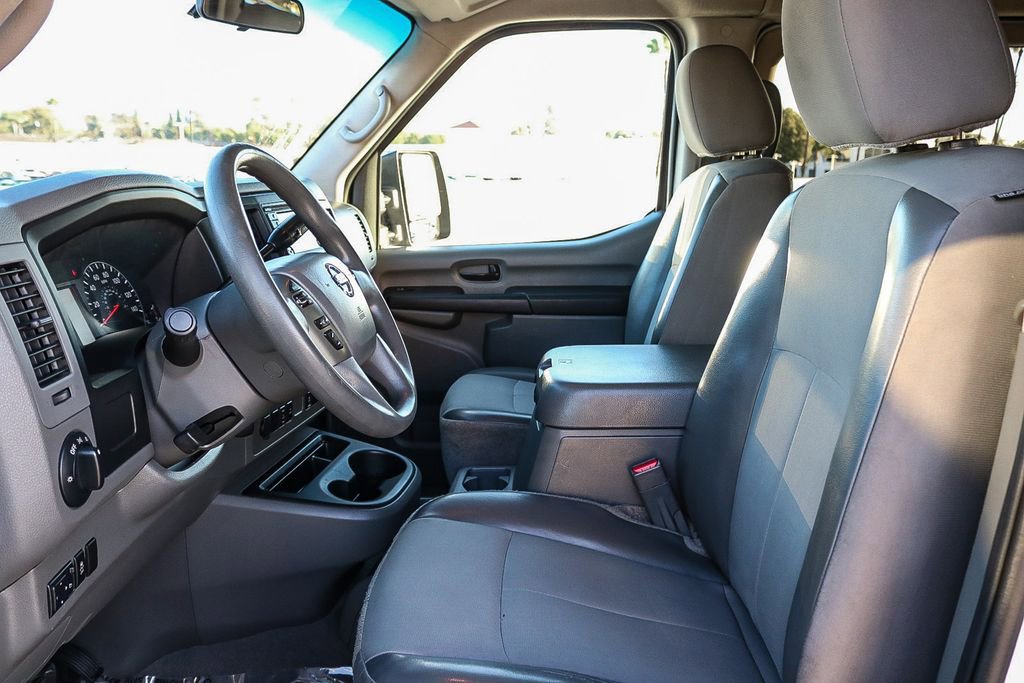 Used 2016 Nissan NV 3500 SV w/ SV Technology Package image 20