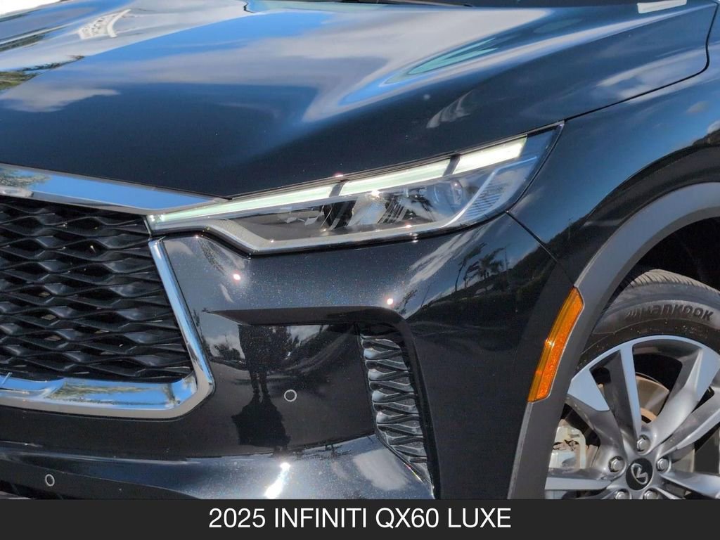Certified 2025 INFINITI QX60 Luxe FWD image 10