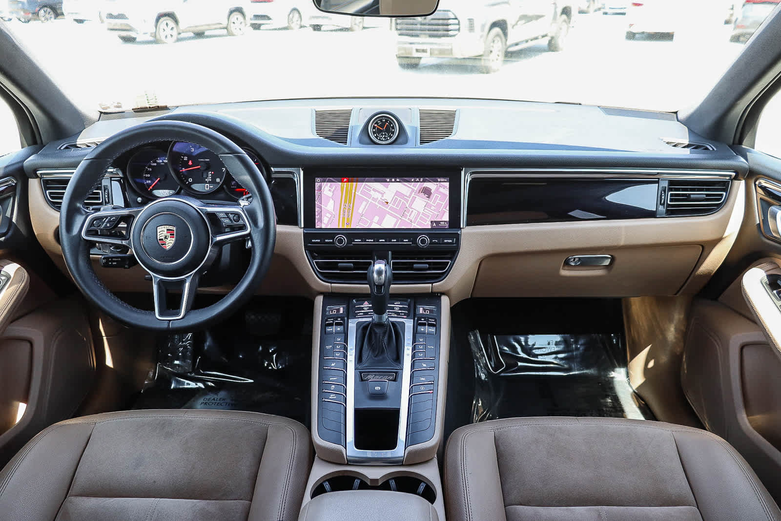 Used 2021 Porsche Macan AWD/4WD image 12