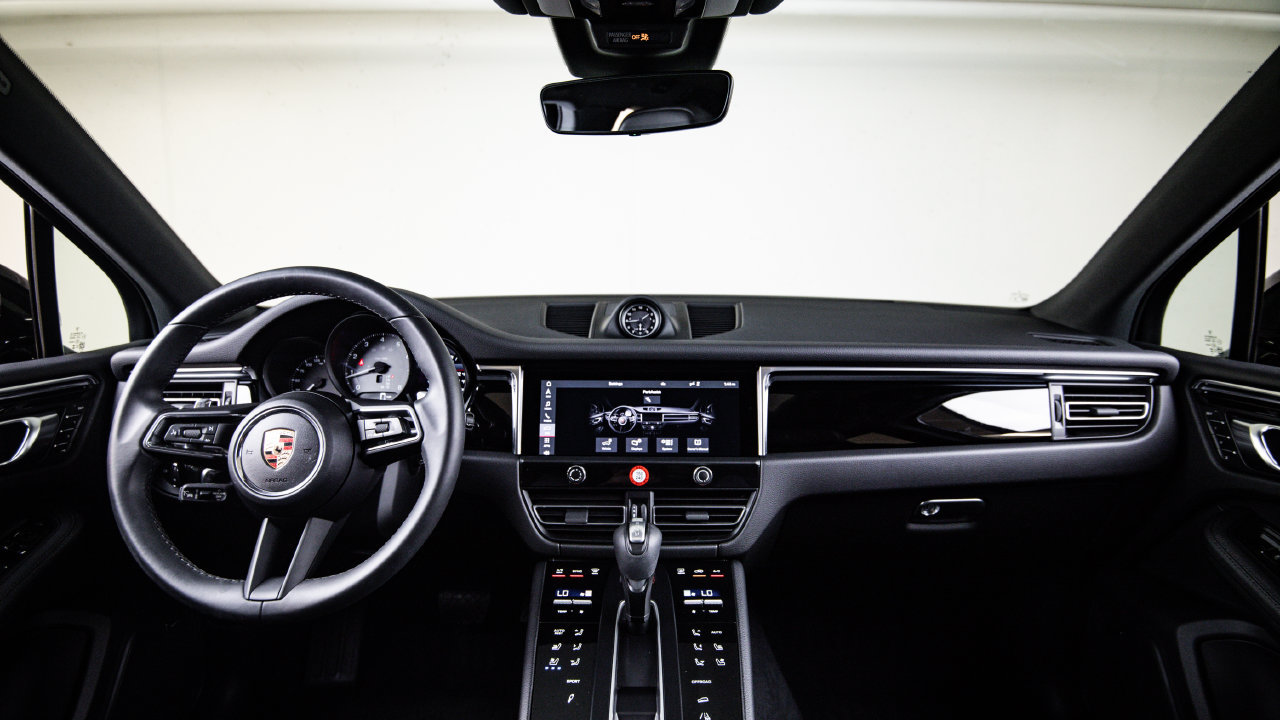 Certified 2026 Porsche Macan S AWD/4WD image 25