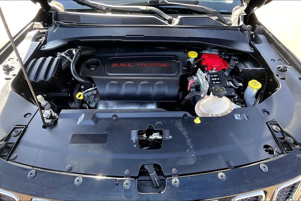 Used 2019 Jeep Compass Limited image 9