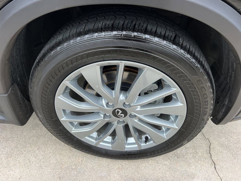 Certified 2025 INFINITI QX50 Luxe image 10