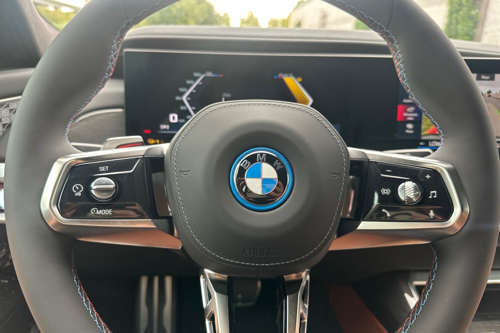 New 2026 BMW i7 M70 AWD/4WD image 20