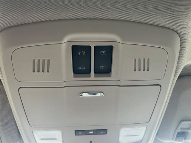 Used 2019 Buick Envision Essence AWD/4WD image 24