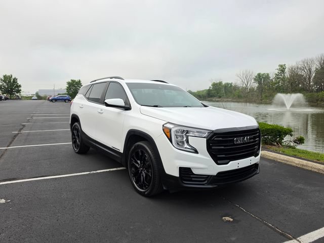 Used 2022 GMC Terrain SLE w/ Driver Convenience Package AWD/4WD image 16