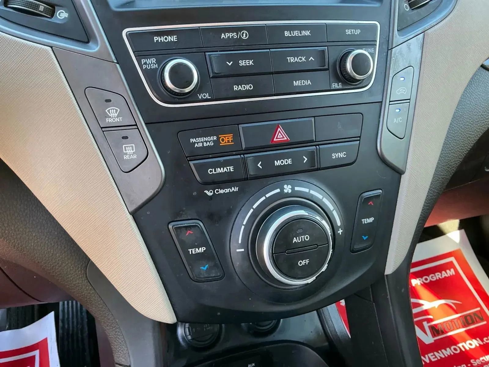 Used 2017 Hyundai Santa Fe Sport image 29